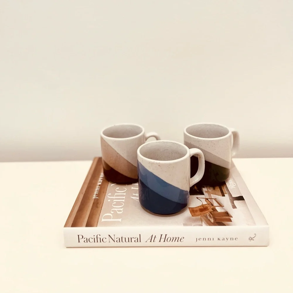 VINTAGE RETRO 70’S SURFS‎ SHACK STYLE COFFEE MUGS - SET OF 3 - MADE IN KOREA -